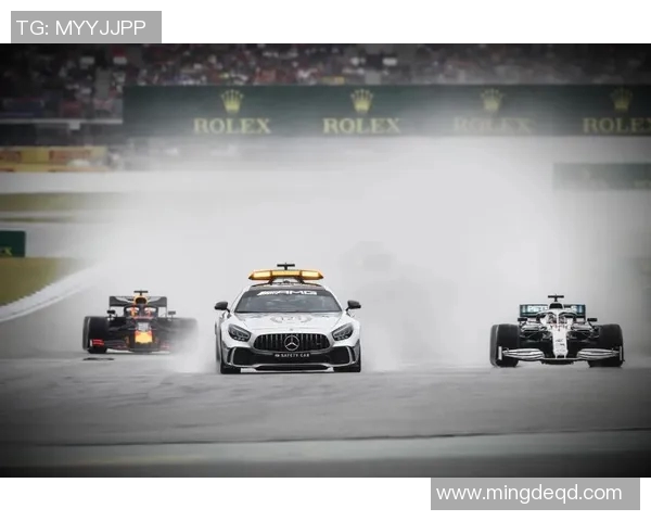 F1赛季经典碰撞精彩回顾与赛车安全问题深入探讨